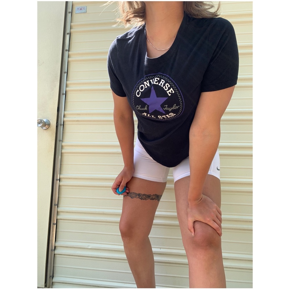 Converse T - Picture 1 of 3